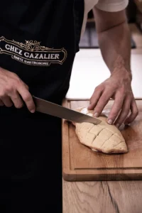 Inciser la peau du Magret de Canard Quadriller la peau du Magret de Canard